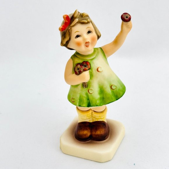 Goebel Hummel #793 "Forever Yours."  First Issue 1996/97 - TMK-7 - Picture 2 of 11